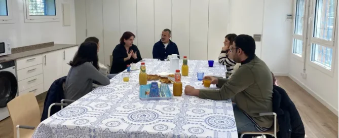 Visita del equipo de salud comunitaria a ADIMIR